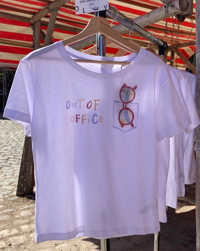 Women’s Organic Cotton T-Shirt – Out of Office Beach Illustration