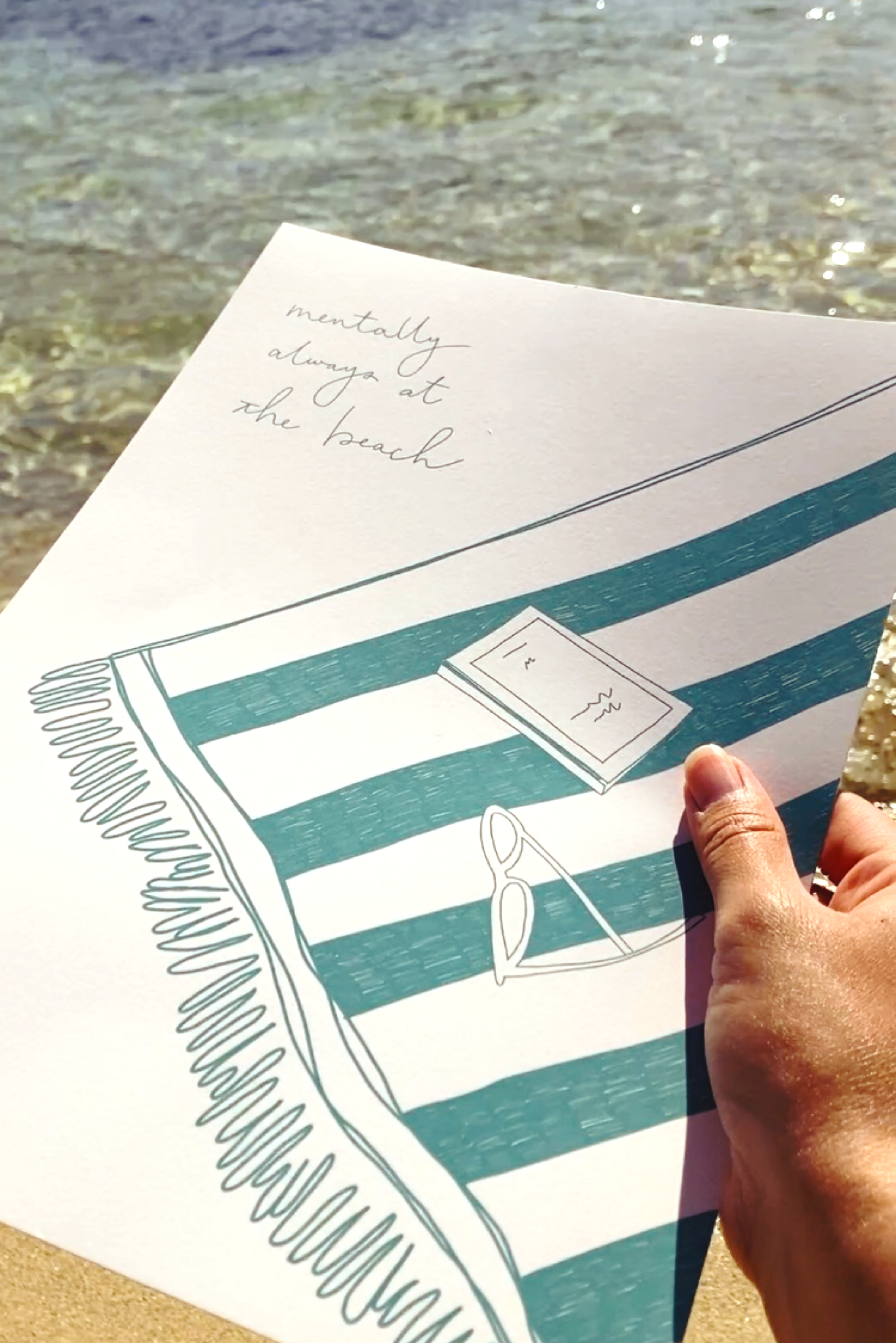 Toujours en vacances mentalement – Impression d'art sur serviette de plage